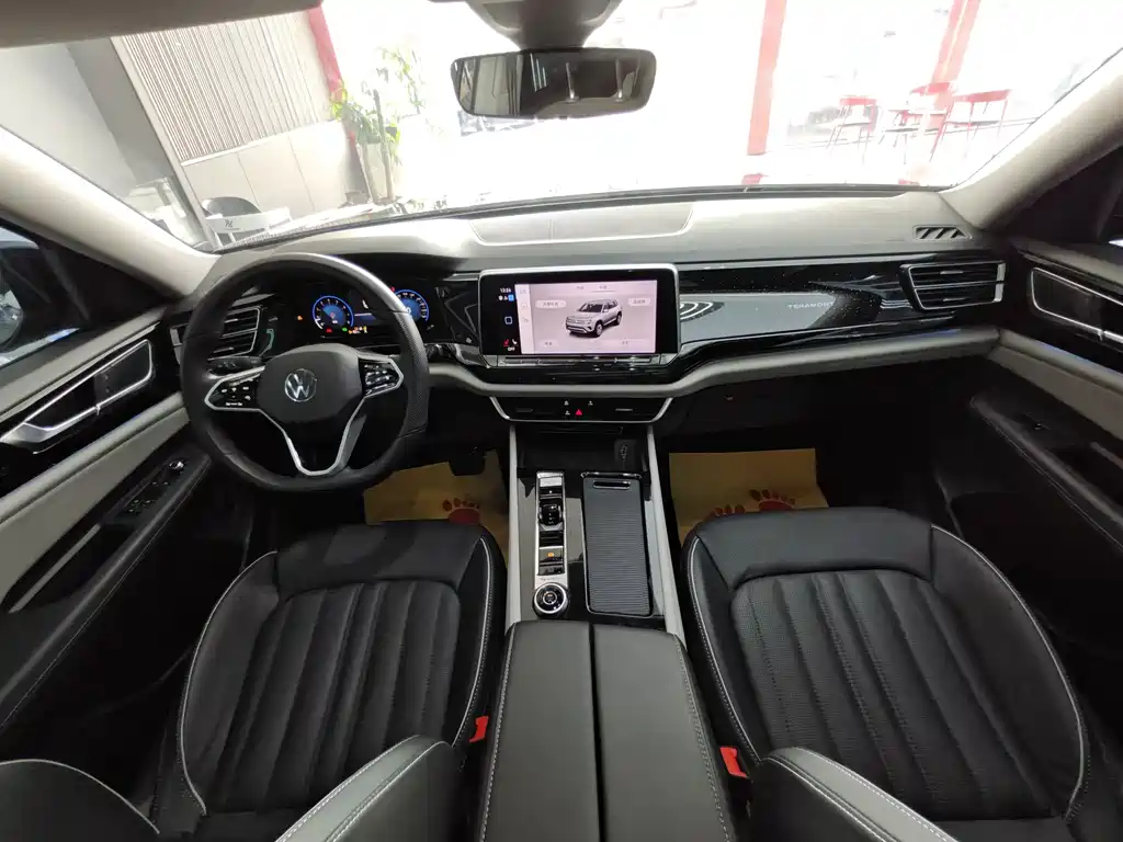 Touron 2022 380TSI four-wheel drive luxury version купить на сайте DeffCars