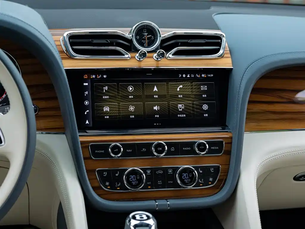 Bentayga 2022 4.0T V8 купить на сайте DeffCars