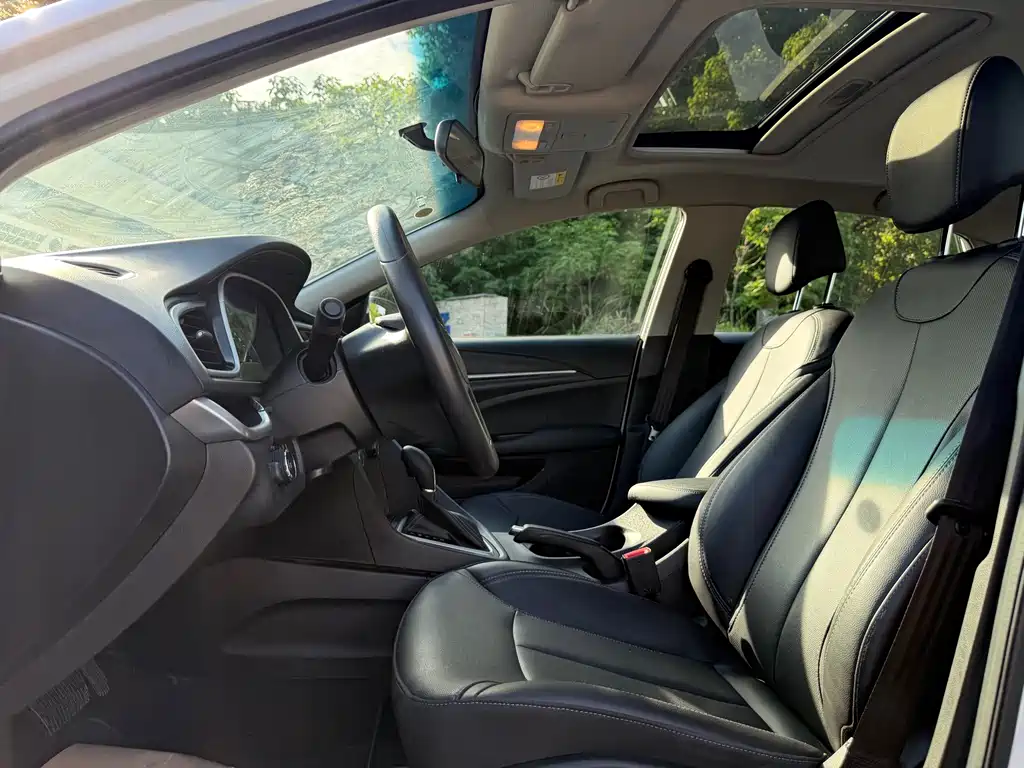 Yinglang 2021 facelift 1.3T automatic light hybrid elite model купить на сайте DeffCars