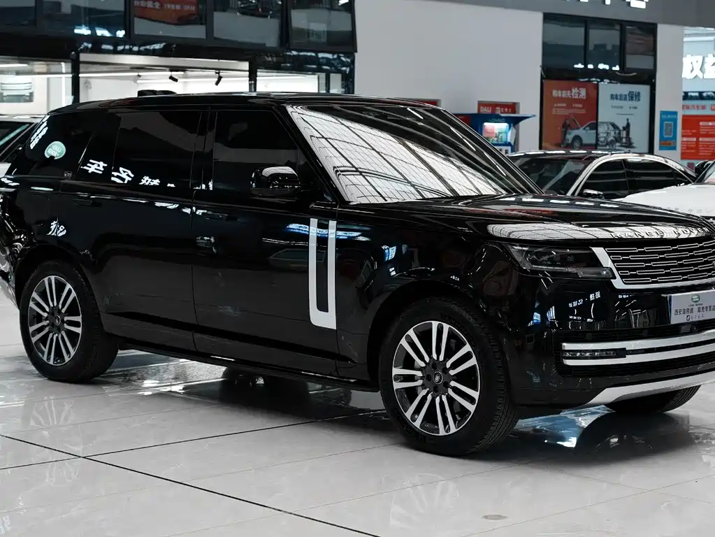 Range Rover 2023 facelift 3.0 L6 400PS Extended Edition купить на сайте DeffCars