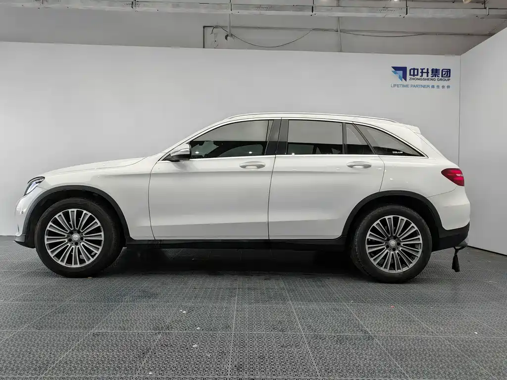 Mercedes-Benz GLC 2016 GLC 200 4MATIC купить на сайте DeffCars