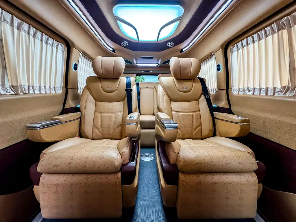 Mercedes-Benz V-Class 2022 V 260 L Long Wheelbase Luxury Edition купить на сайте DeffCars
