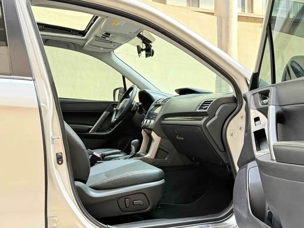 Forester 2015 2.5i Special Commemorative Edition купить на сайте DeffCars