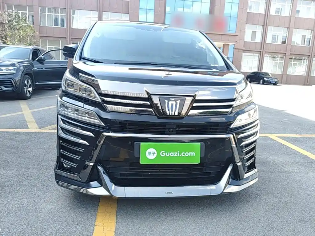 Wilfa 2023 Crown Dual Engine 2.5L HV Premium Edition купить на сайте DeffCars