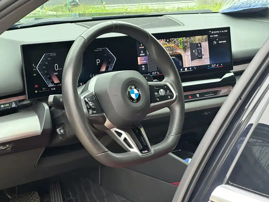 BMW 5 Series 2024 530Li Leading M Sports Package купить на сайте DeffCars