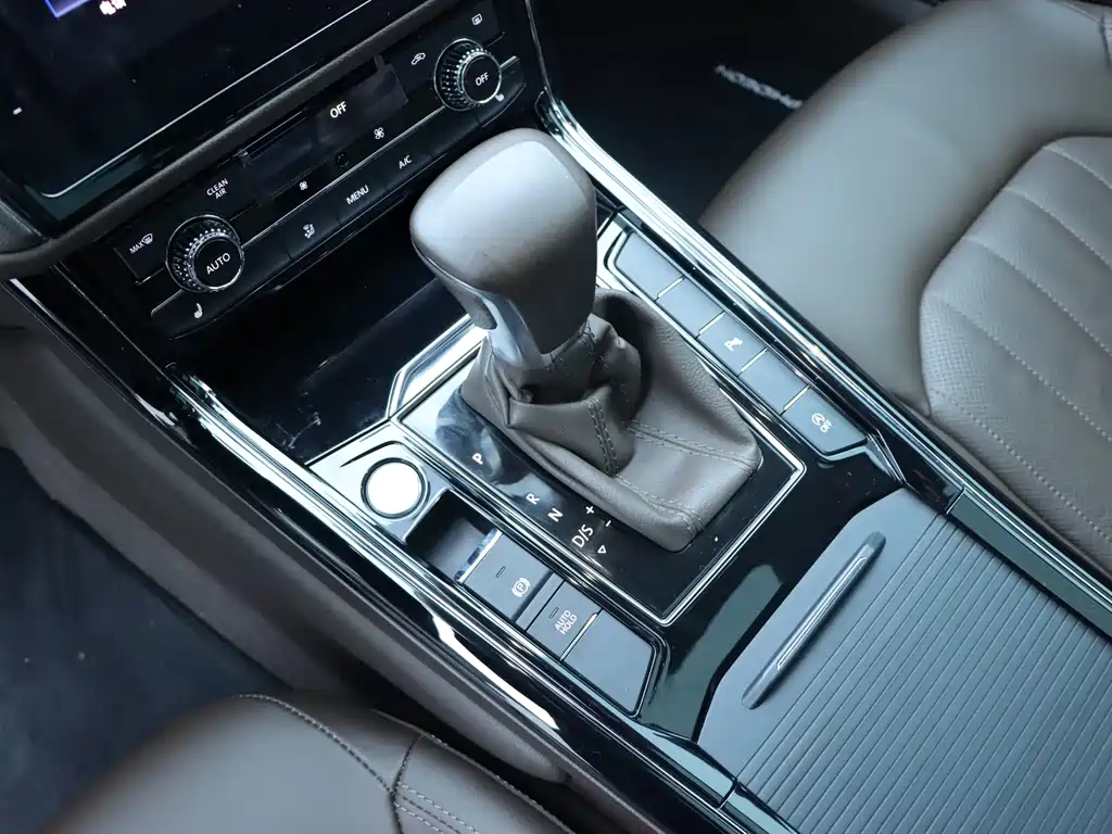 Huiang 2021 380TSI Deluxe Edition купить на сайте DeffCars