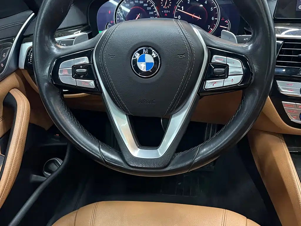 BMW 5 Series 2018 facelift 530Li leading M sports package купить на сайте DeffCars