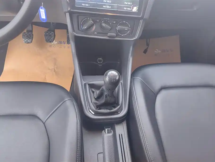 Santana 2016 1.4L Manual Fashion Edition купить на сайте DeffCars