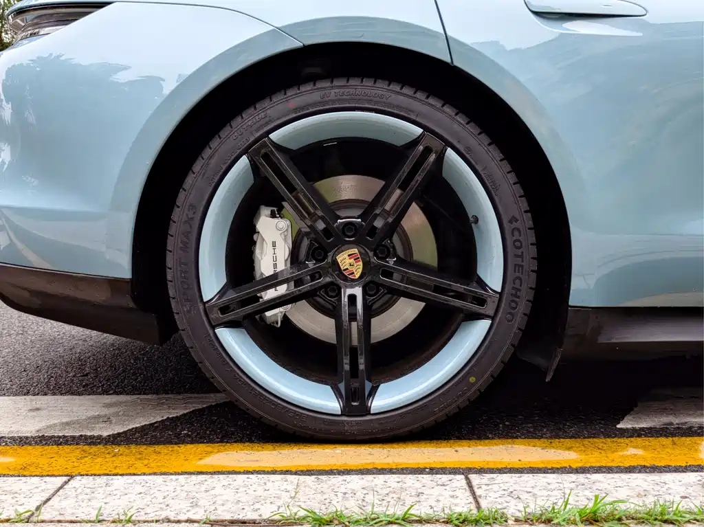 Taycan 2019 Taycan 4S купить на сайте DeffCars