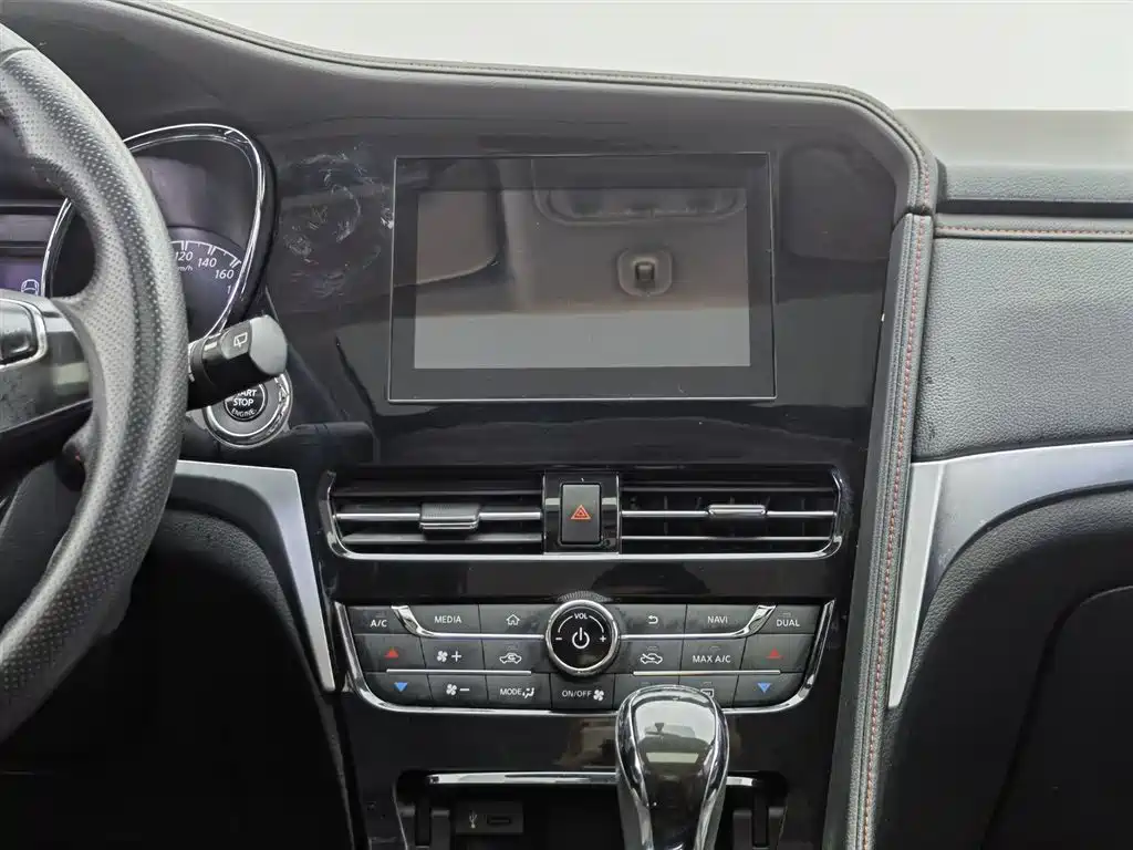 Venucia T70 2018 2.0L CVT Ruixiang Edition купить на сайте DeffCars