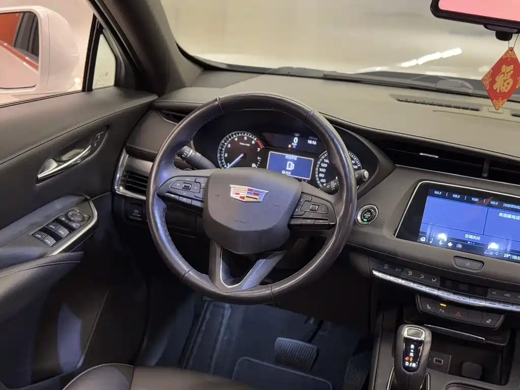 Cadillac XT4 2018 28T two-wheel drive luxury model купить на сайте DeffCars