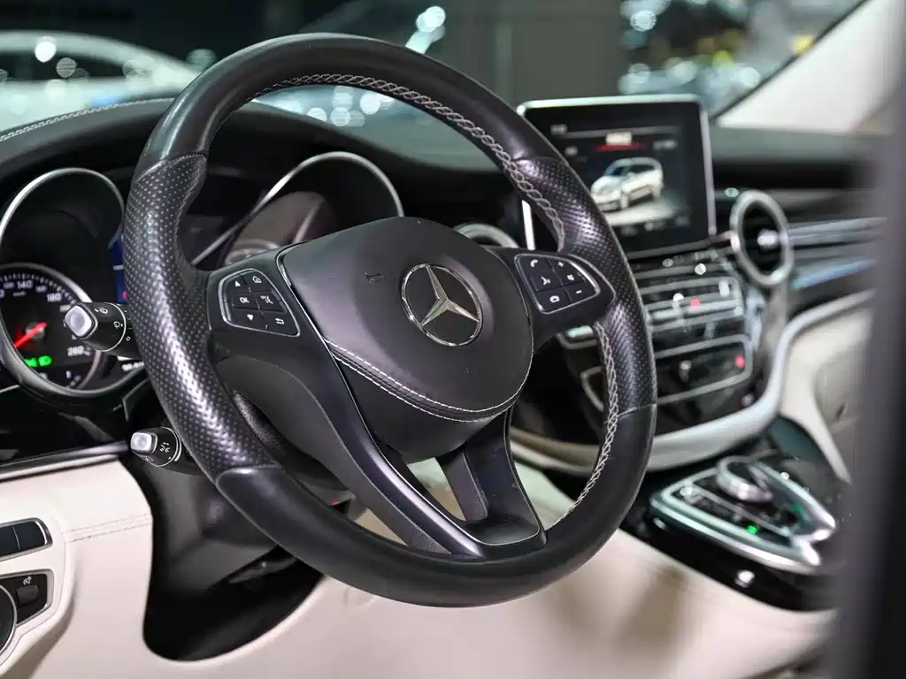 Mercedes-Benz V-Class 2018 V 260 L Premium Extended Edition National VI купить на сайте DeffCars