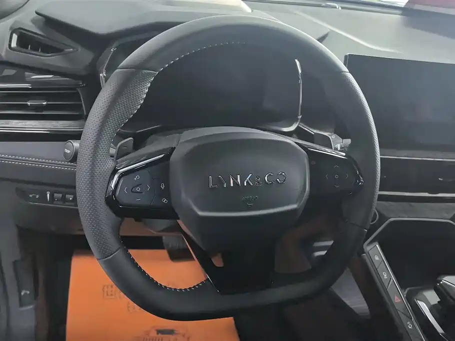 Lynk & Co 06 2023 Remix 1.5T Pro купить на сайте DeffCars