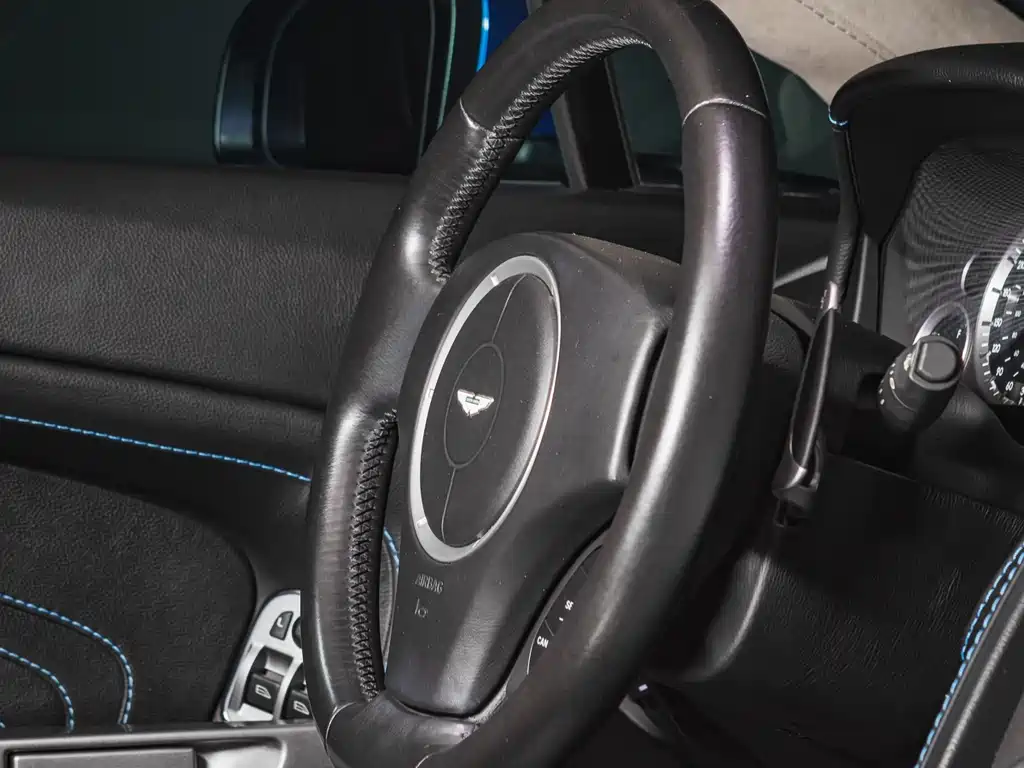 V8 Vantage 2016 4.7L Coupe купить на сайте DeffCars