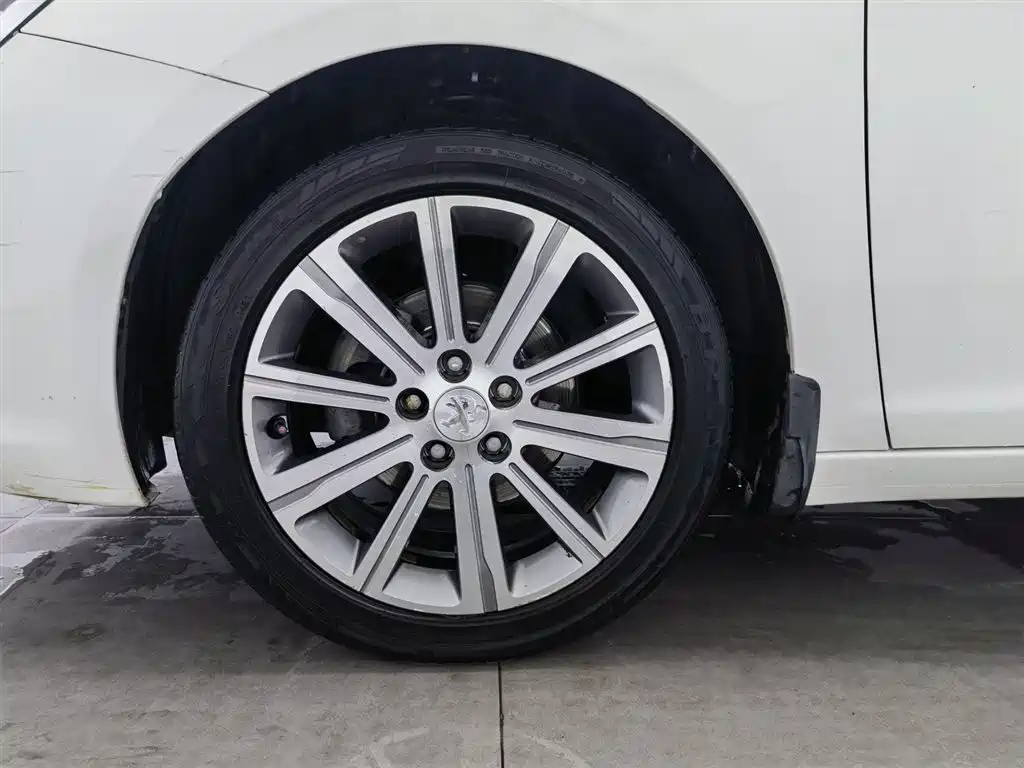 Peugeot 408 2015 1.2T automatic luxury version купить на сайте DeffCars