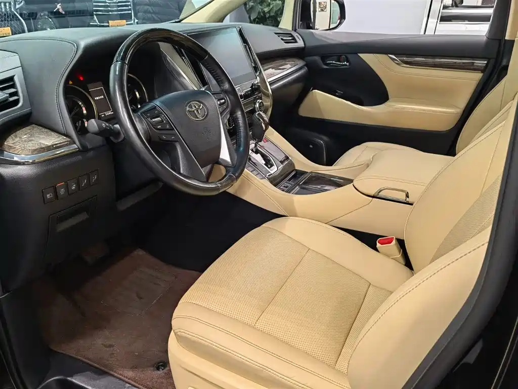 Wilfa 2021 Crown Dual Engine 2.5L HV Premium Edition купить на сайте DeffCars