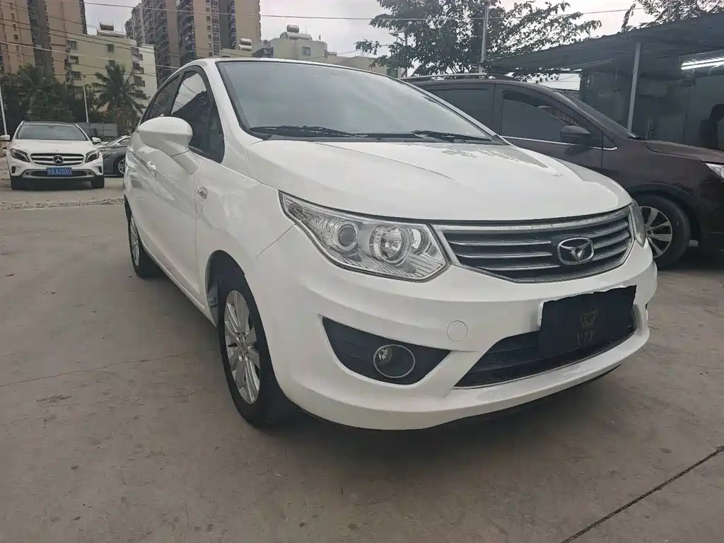 Kaiyi C3 2015 1.5L manual gold diamond type купить на сайте DeffCars