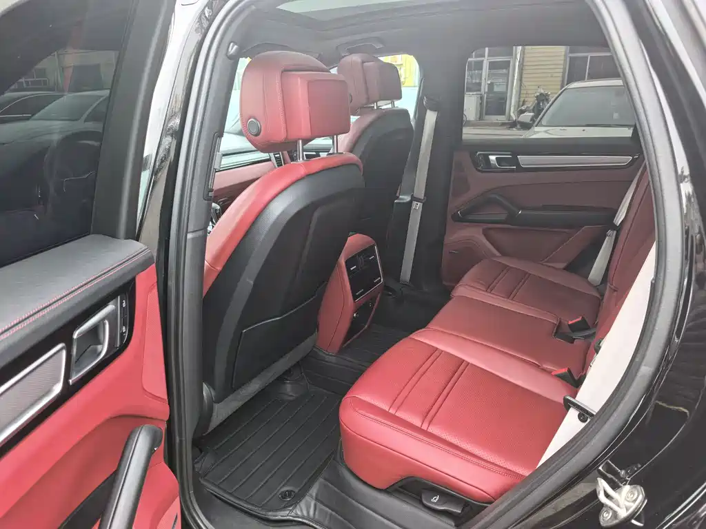 Cayenne 2023 Cayenne 3.0T Platinum Edition купить на сайте DeffCars