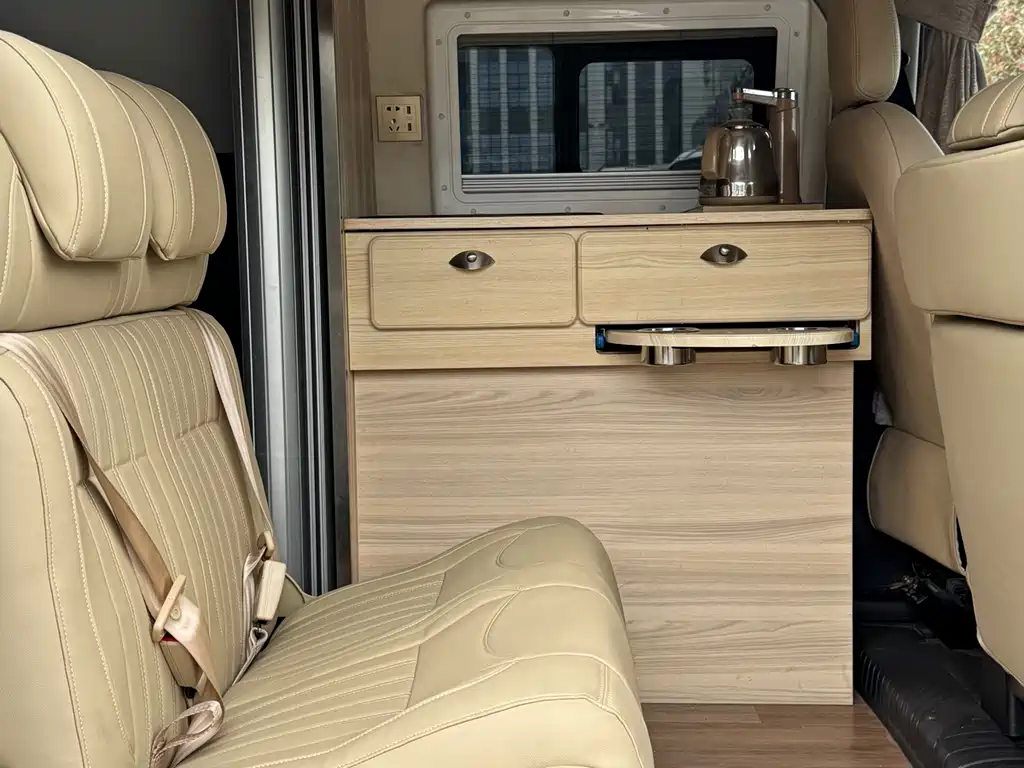 Transit 2019 2.0T gasoline automatic multi-functional commercial vehicle with central axle, mid-roof, 6-seater National VI купить на сайте DeffCars