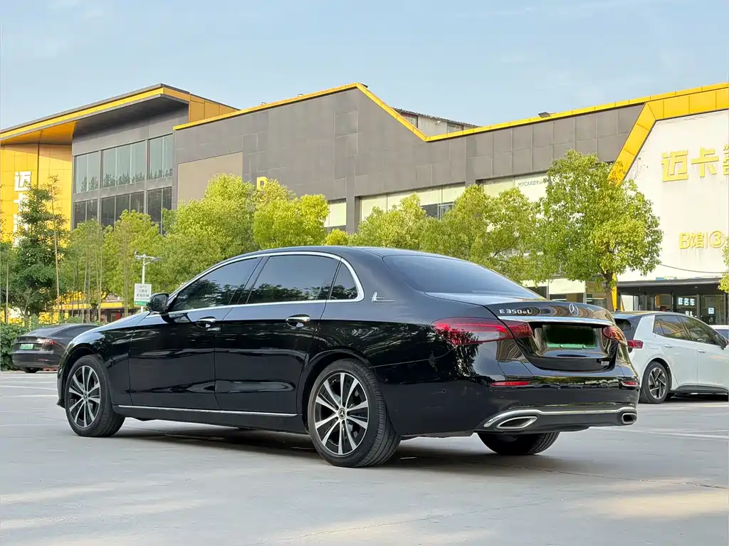 Mercedes-Benz E-Class New Energy 2022 E 350 e L plug-in hybrid sedan купить на сайте DeffCars