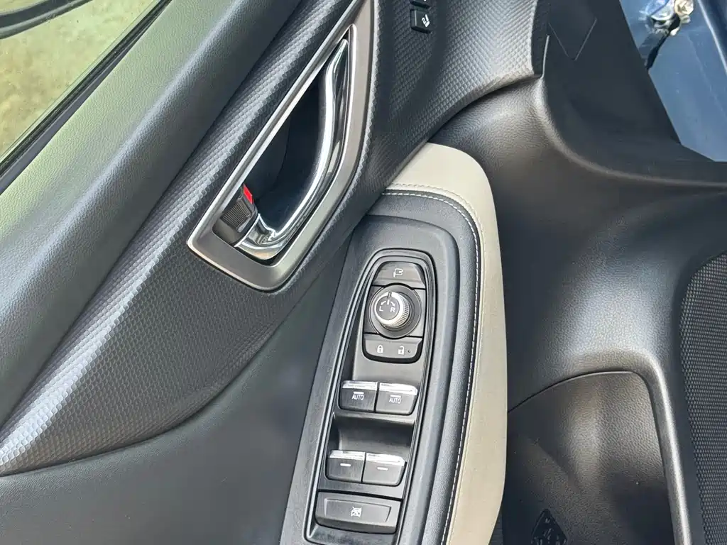 Forester 2022 2.0i AWD Deluxe Edition купить на сайте DeffCars