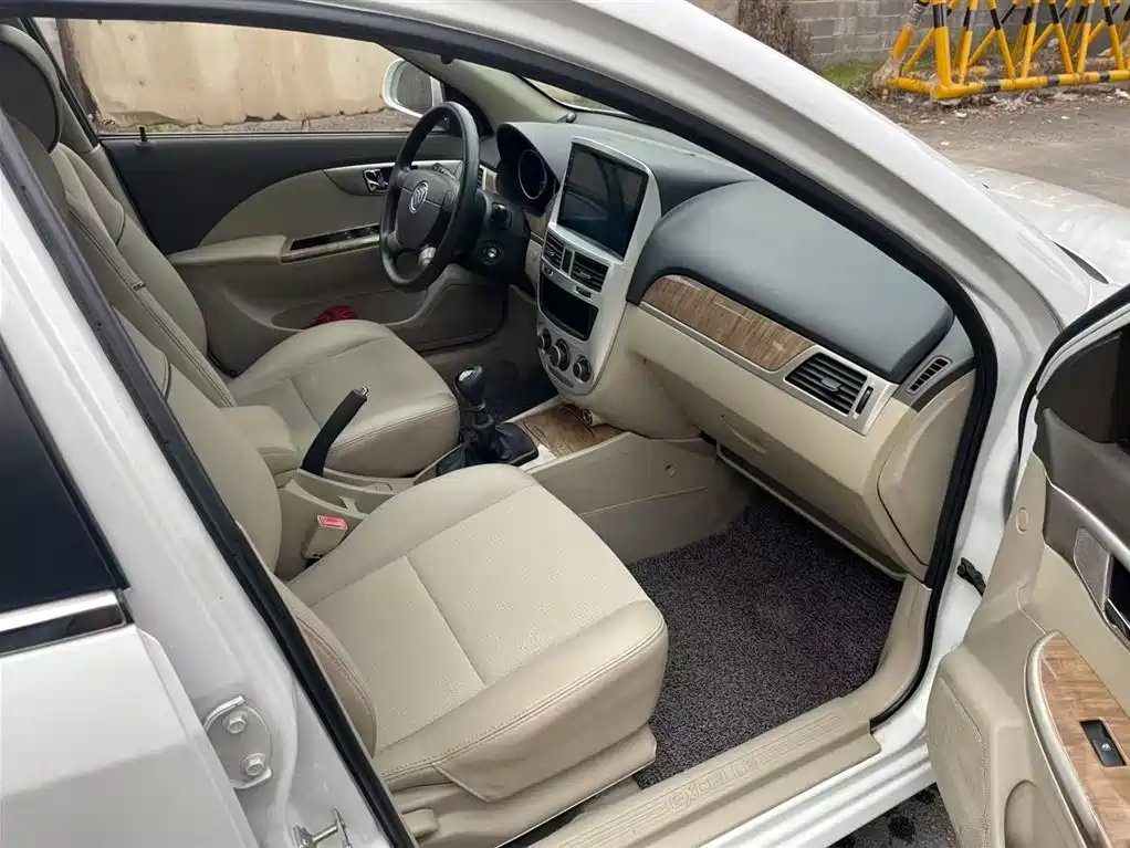 Excelle 2015 1.5L Manual Classic купить на сайте DeffCars