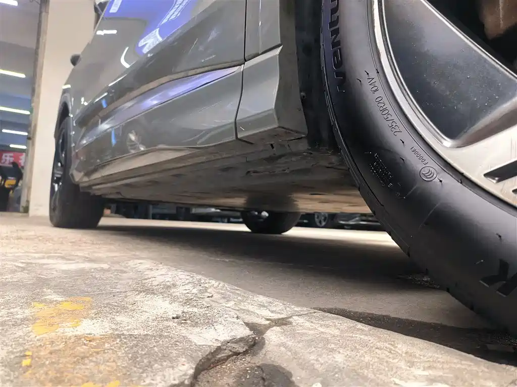 Audi Q4 e-tron 2023 40 e-tron Chuangjing Yaoye Edition купить на сайте DeffCars