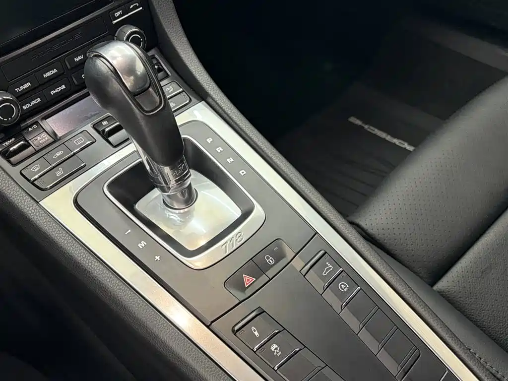 Porsche 718 2018 Cayman 2.0T купить на сайте DeffCars