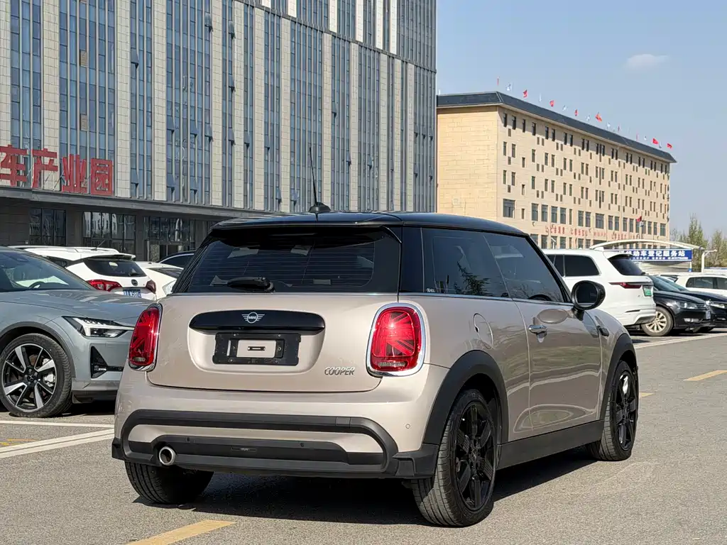 MINI 2023 1.5T COOPER Artist купить на сайте DeffCars