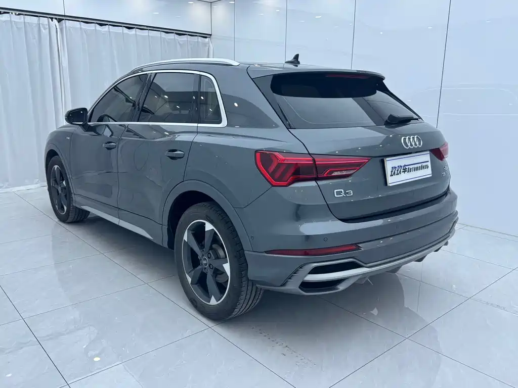 Audi Q3 2022 35 TFSI Fashionable and Dynamic купить на сайте DeffCars