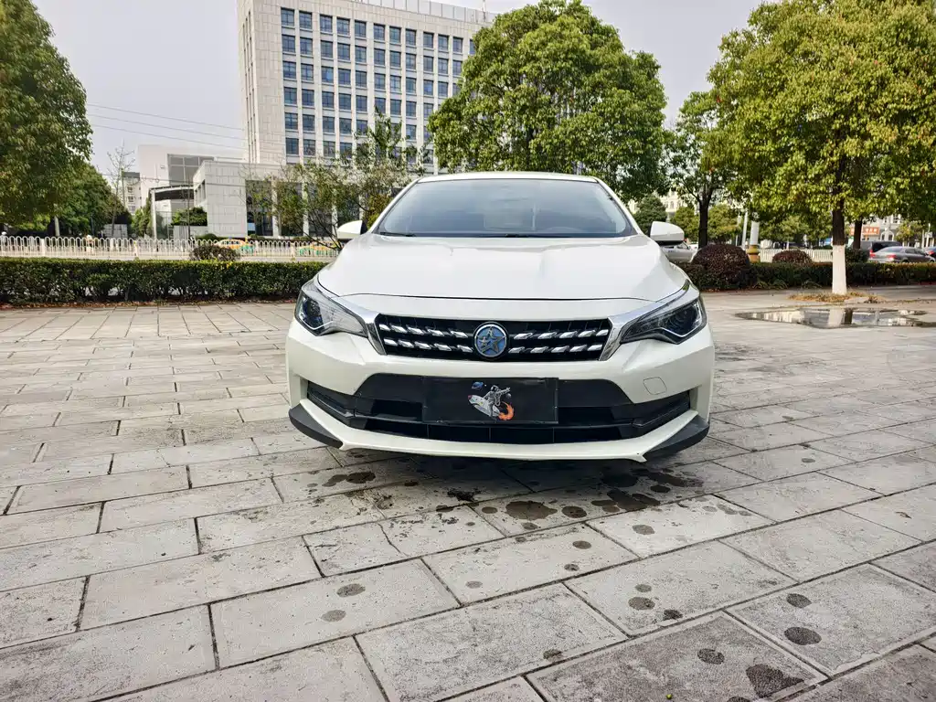 Venucia D60 2020 1.6L Entry Manual Comfort Edition купить на сайте DeffCars