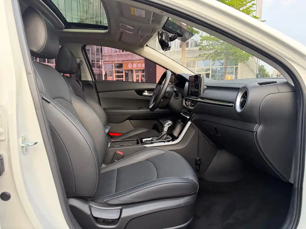 Kia K3 2021 1.5L CVT Fashion Edition купить на сайте DeffCars