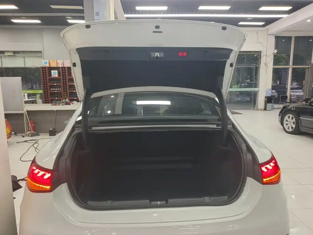 Mercedes-Benz EQE 2022 350 Pioneer Edition купить на сайте DeffCars
