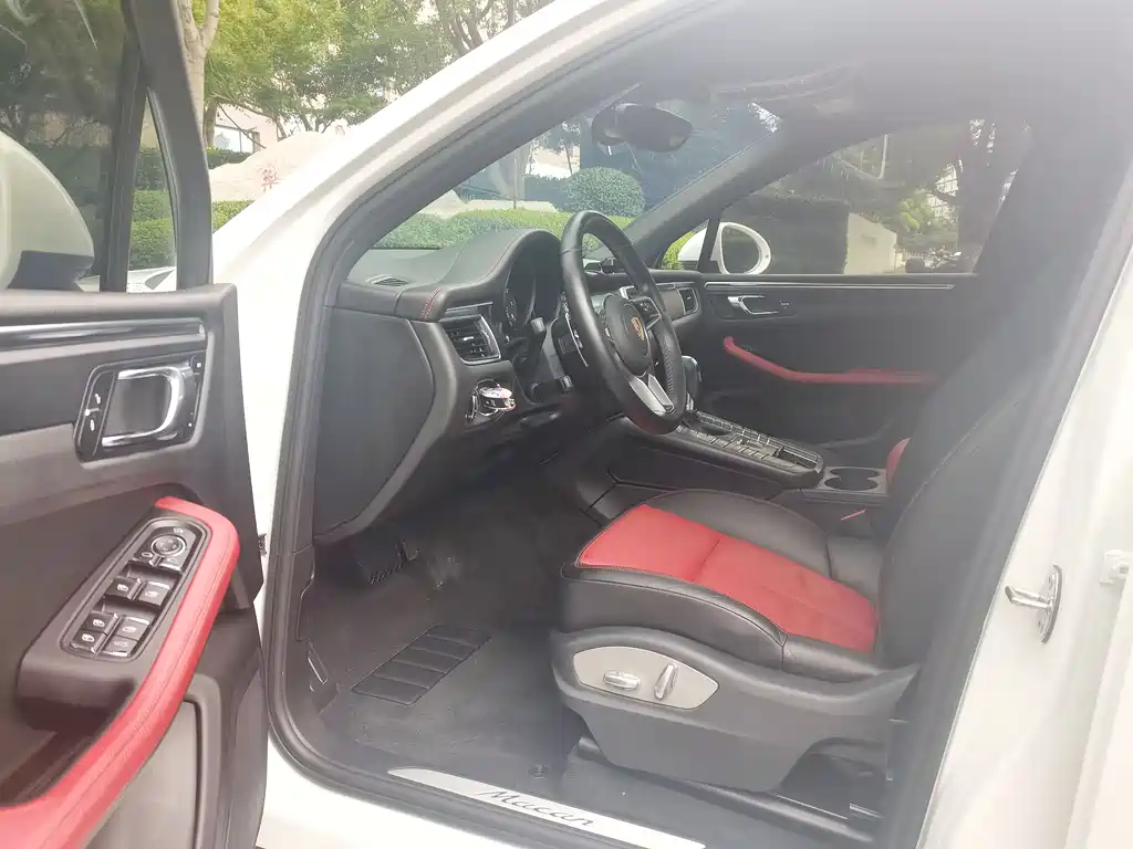 Macan 2016 Macan 2.0T купить на сайте DeffCars