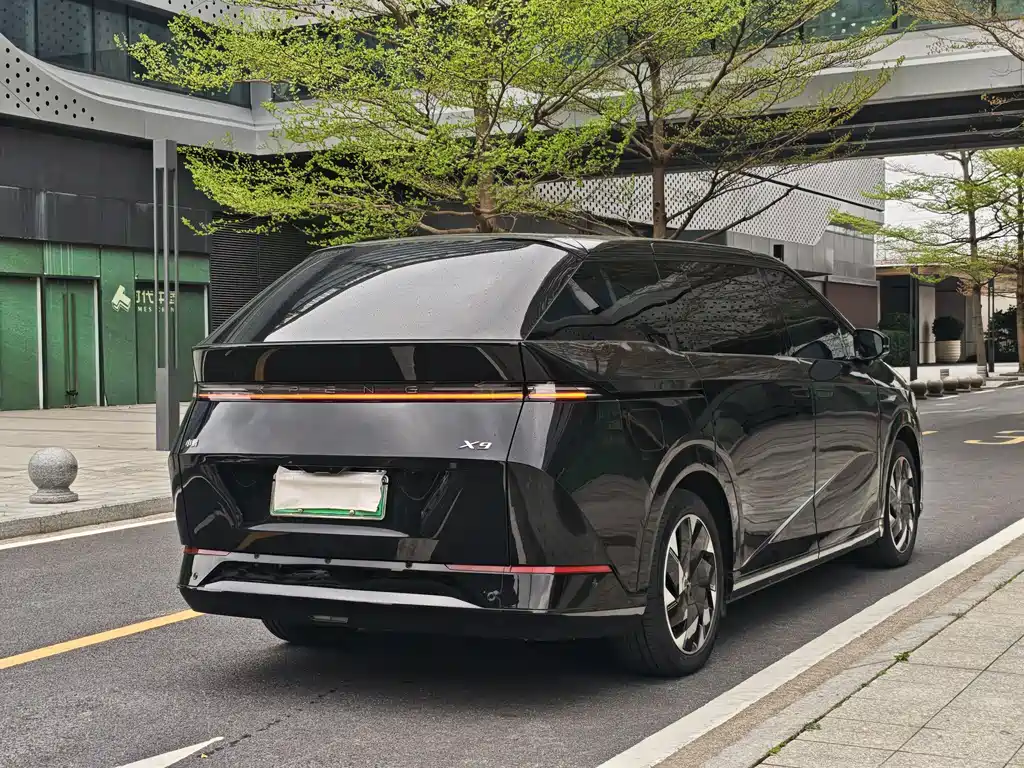 Xpeng X9 2024 model 702 super long battery life Max купить на сайте DeffCars