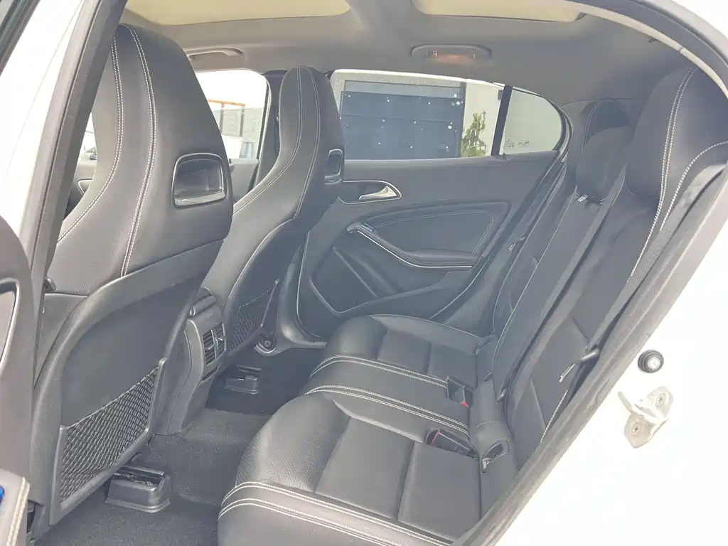 Mercedes-Benz GLA 2018 GLA 200 Fashion Model купить на сайте DeffCars