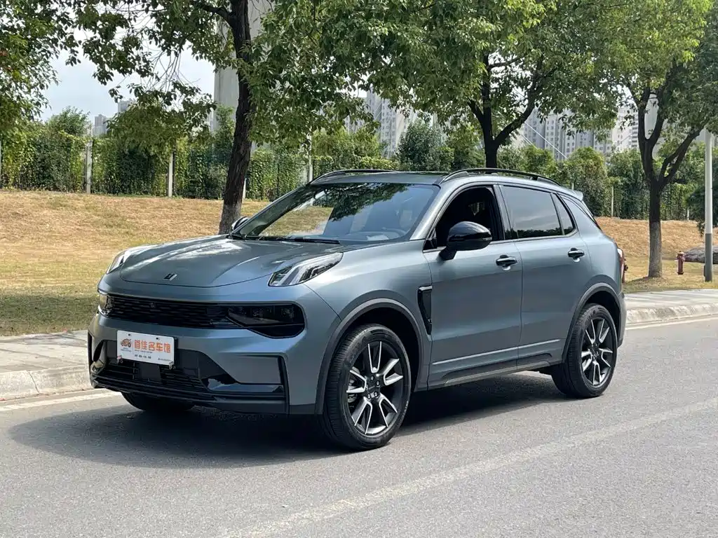 Lynk & Co 01 2025 2.0TD two-wheel drive refreshed Pro version купить на сайте DeffCars