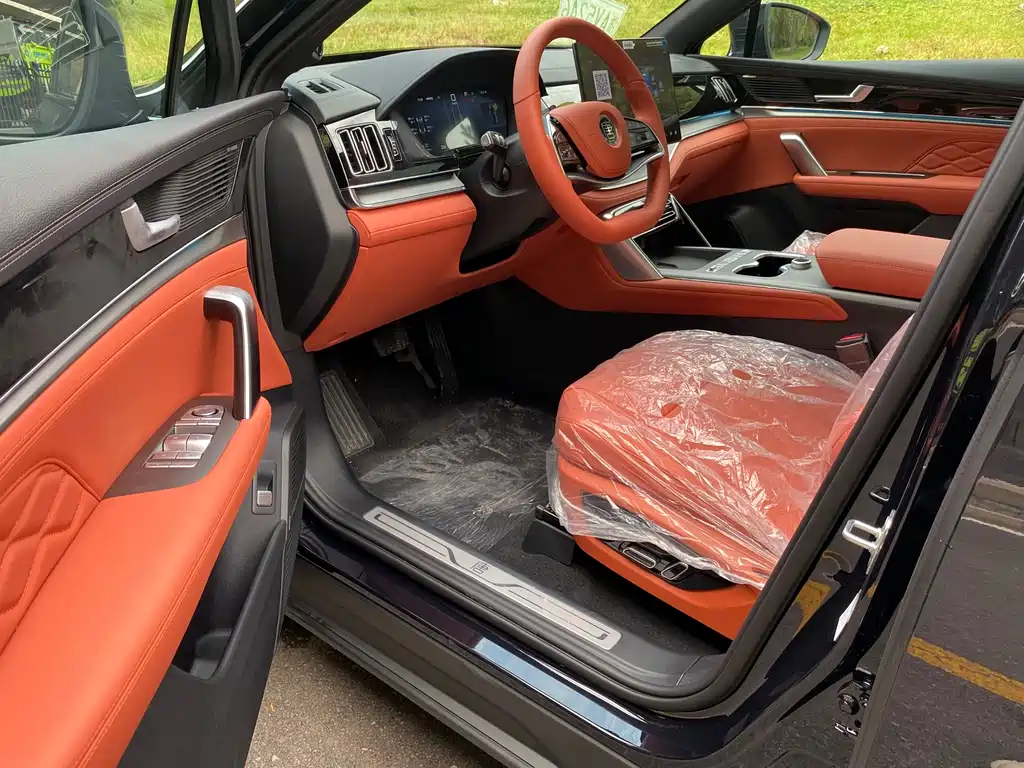 Tangxin Energy 2025 Smart Driving Edition DM-i 175KM Honor Type купить на сайте DeffCars