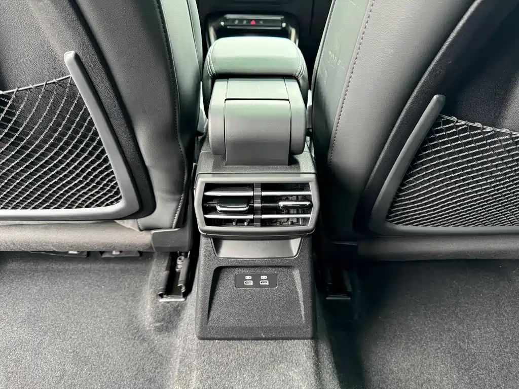 Audi A3 2025 A3L Limousine 35TFSI Flying Spur Exclusive купить на сайте DeffCars