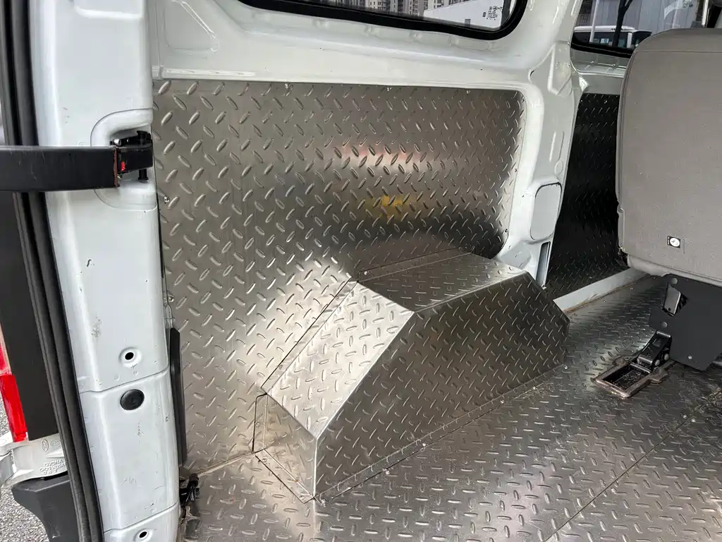 Transit 2019 2.0T diesel multi-functional commercial vehicle short-axle low-roof 6-seater National VI купить на сайте DeffCars