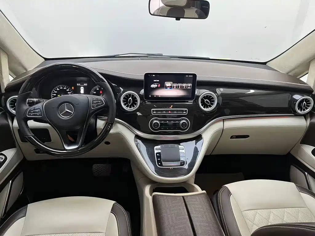 Vito 2018 2.0T Business Edition National VI купить на сайте DeffCars