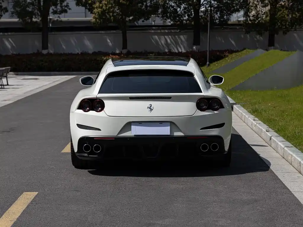 GTC4Lusso 2017 3.9T V8 купить на сайте DeffCars