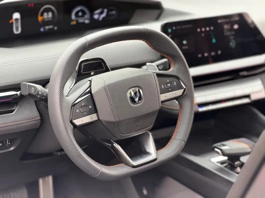 Changan UNI-V 2022 1.5T sports version купить на сайте DeffCars