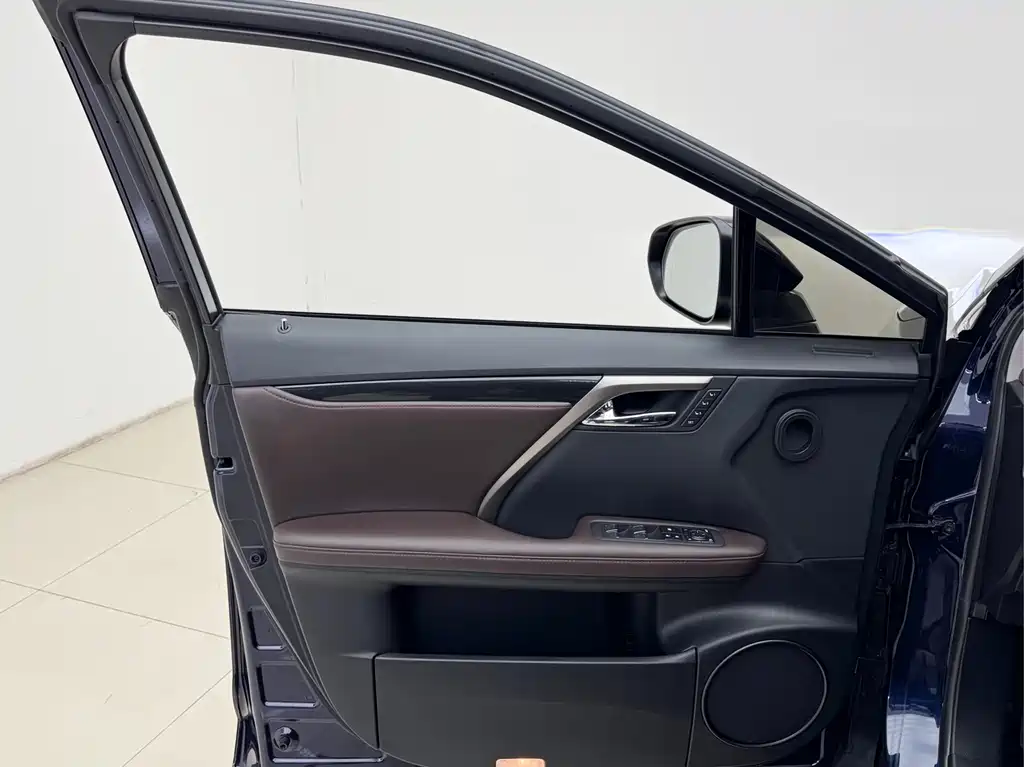 Lexus RX 2020 300 four-wheel drive elegant version National VI купить на сайте DeffCars