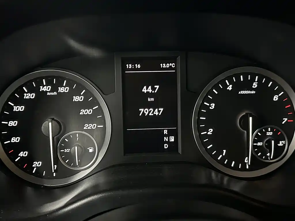 Vito 2021 2.0T Business Edition 7 seats купить на сайте DeffCars