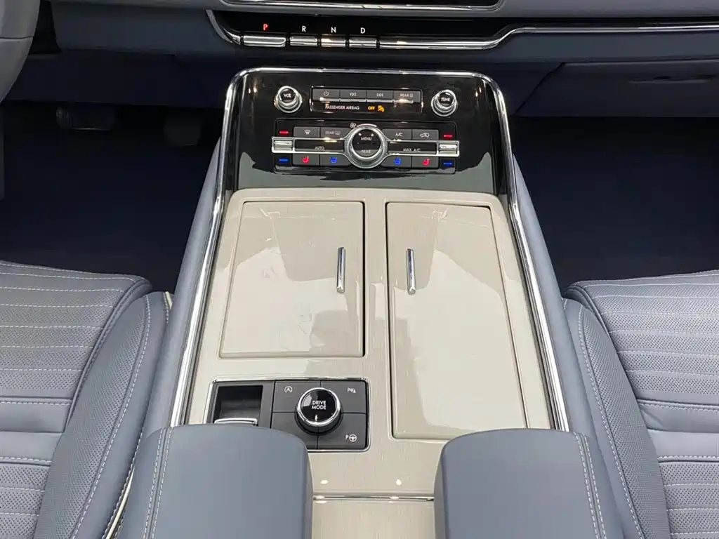 Navigator 2020 3.5T President Series купить на сайте DeffCars