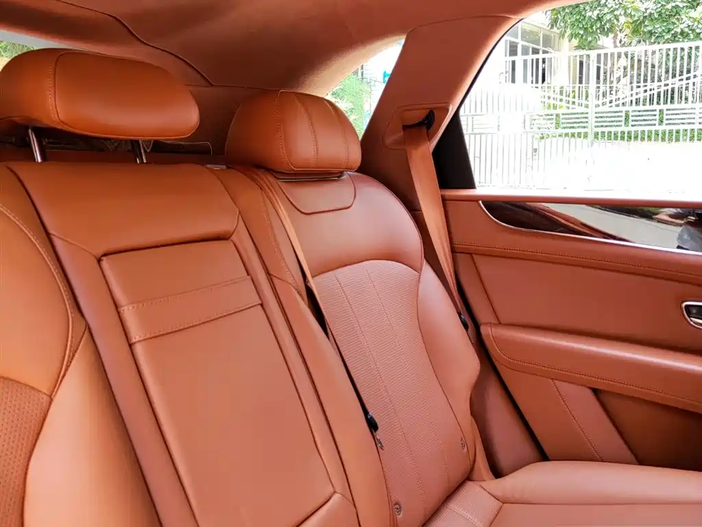 Bentayga 2018 4.0T V8 купить на сайте DeffCars