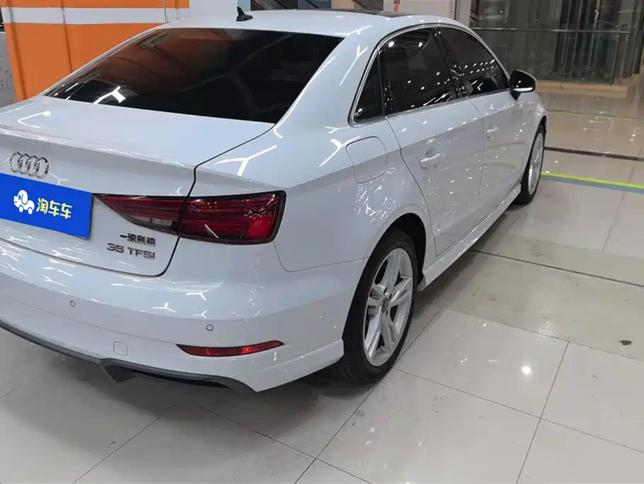 Audi A3 2019 Limousine 35 TFSI Fashion Type National VI купить на сайте DeffCars