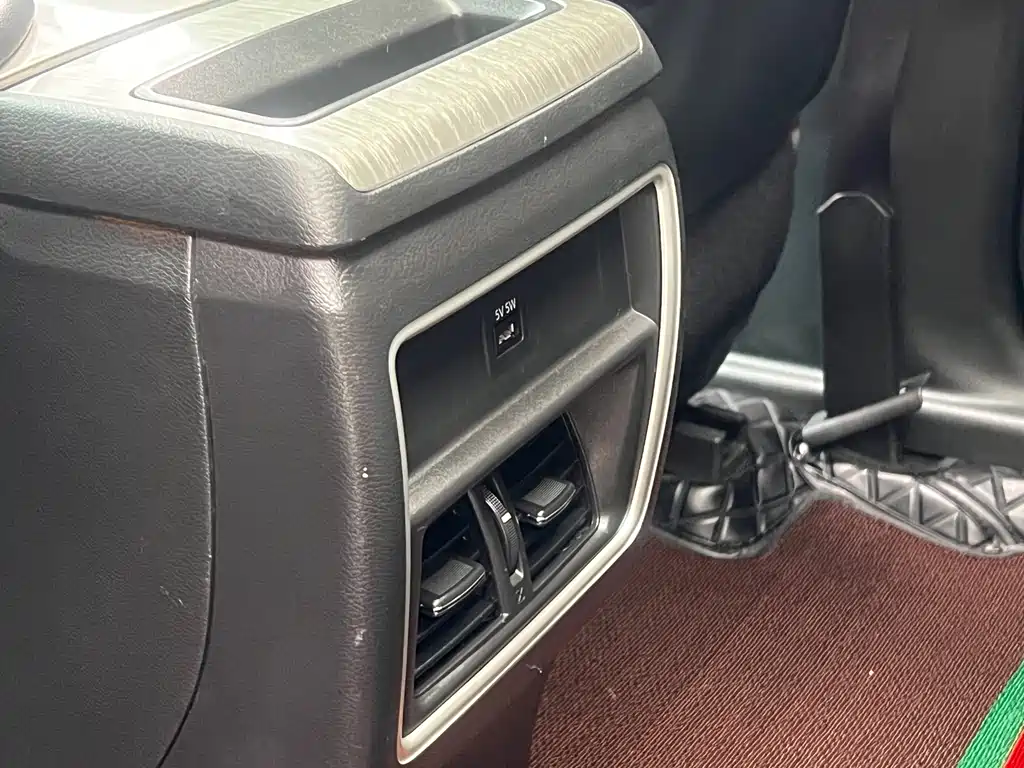 Loulan 2019 2.5 S/C HEV XL 4WD Hybrid Intelligent Premium Edition National VI купить на сайте DeffCars