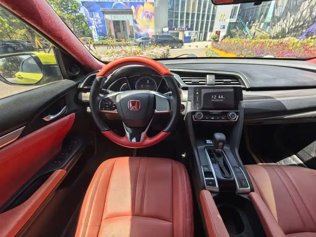 Civic 2019 220TURBO CVT Dynamic Edition National V купить на сайте DeffCars